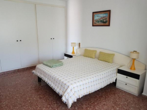 An apartment in Xeraco with 3 bedrooms, located near beach and Gandia